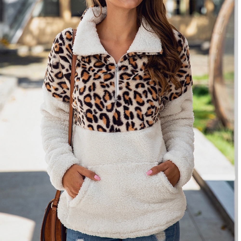 ✨Cheetah Print Soft & Cozy Fleece Pullover✨
